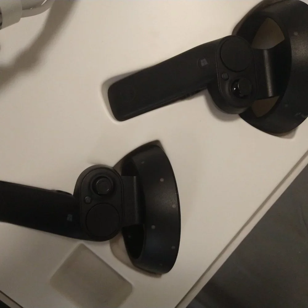 Dell VRP100 Mixed Reality Headset With Controllers (Used)